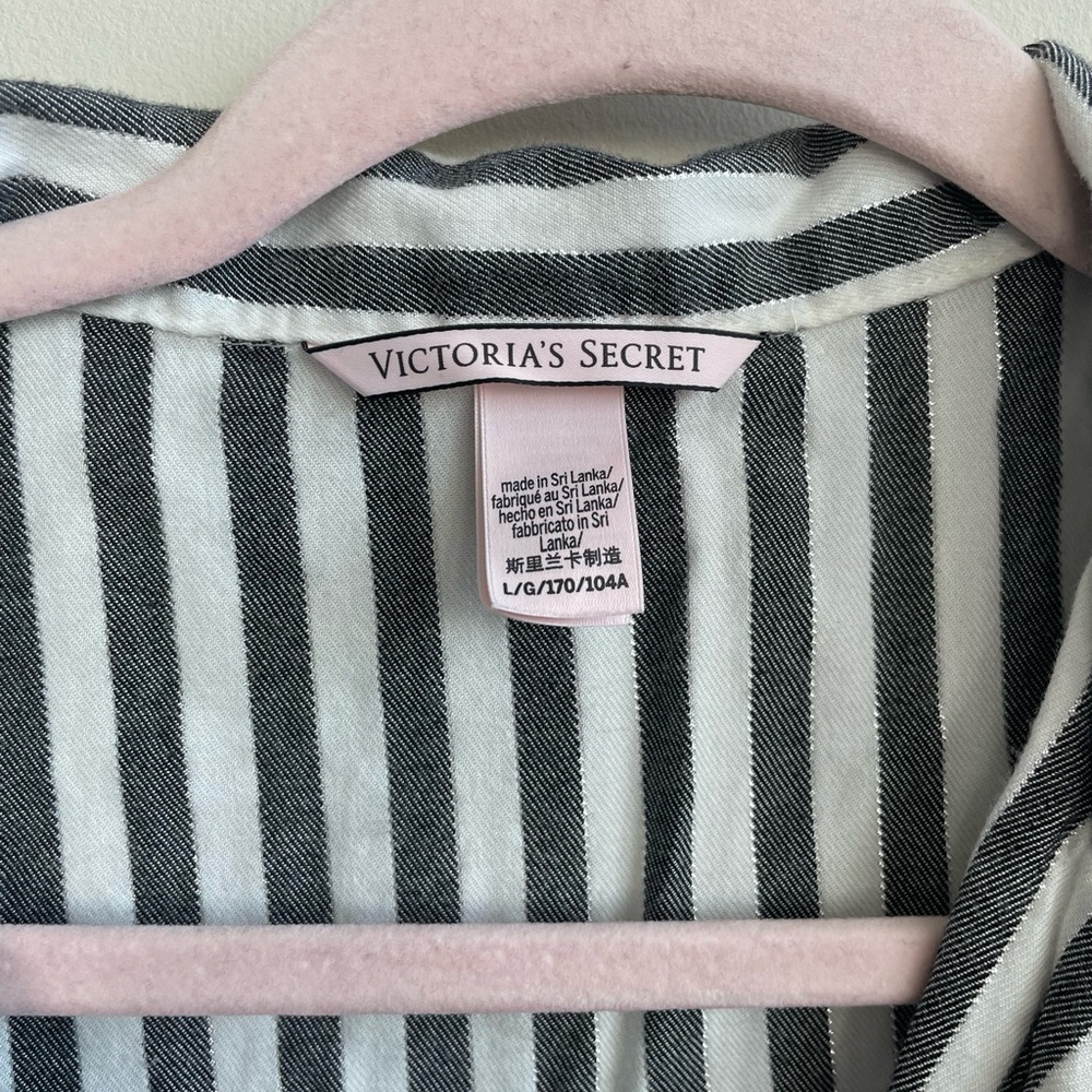 Victoria's Secret Gray White Silver Metallic Striped Pajama Set - Picture 5 of 16